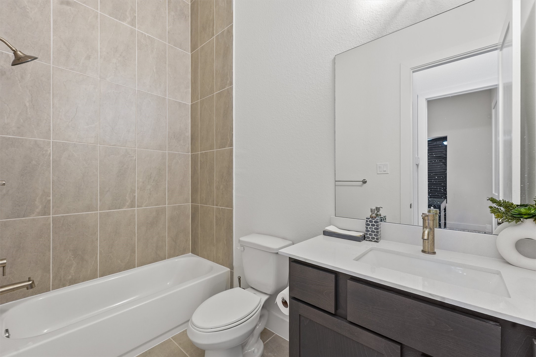 1517 Vermont Street, Unit D Houston, TX 77006 - Photo 6 of 38