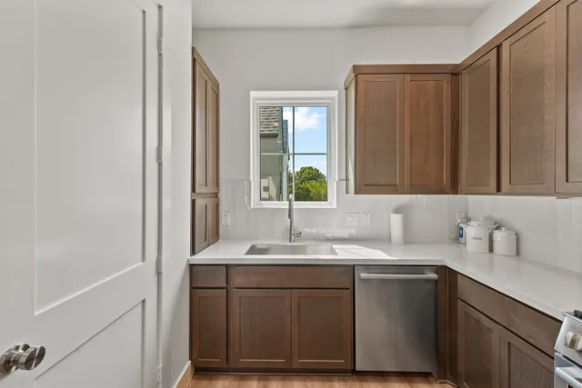 $4,200 | 1517 Vermont Street, Unit D, Houston, TX 77006