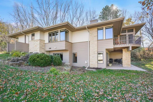 $749,900 | 106 Aspen Glen Drive, Spring Green, WI 53588