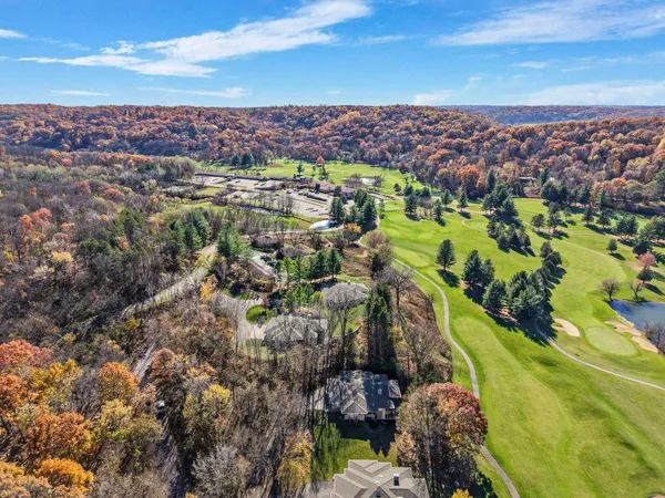 $749,900 | 106 Aspen Glen Drive, Spring Green, WI 53588