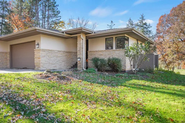 $749,900 | 106 Aspen Glen Drive, Spring Green, WI 53588