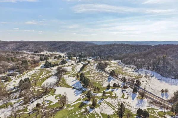 $749,900 | 106 Aspen Glen Drive, Spring Green, WI 53588