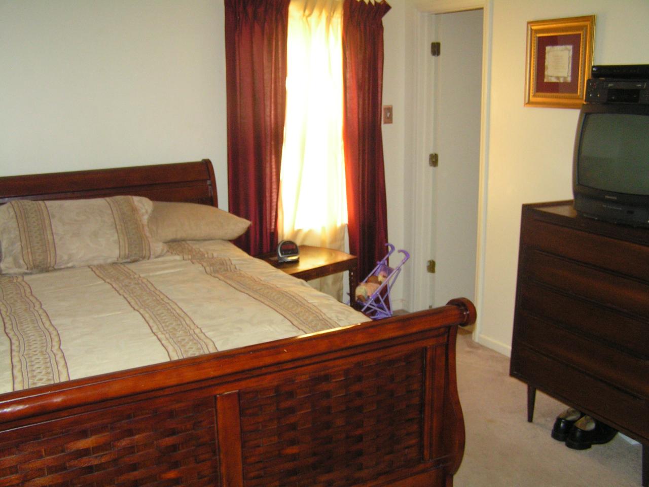 1702 Andrews Road Northwest Roanoke, VA 24017 - Photo 5 of 12 Master Bedroom