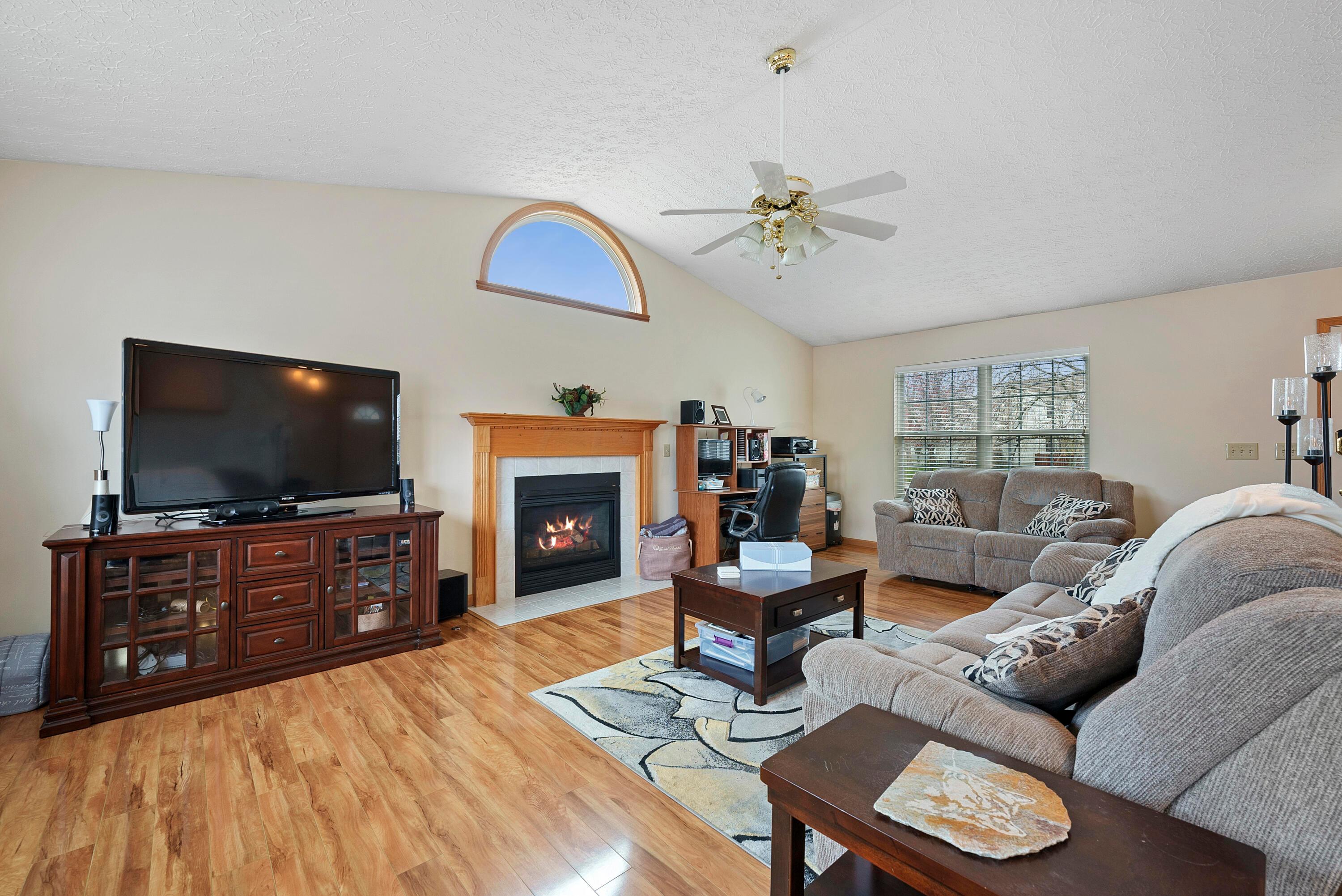8383 Rodebaugh Road Reynoldsburg, OH 43068 - Photo 8 of 32 DSC06733