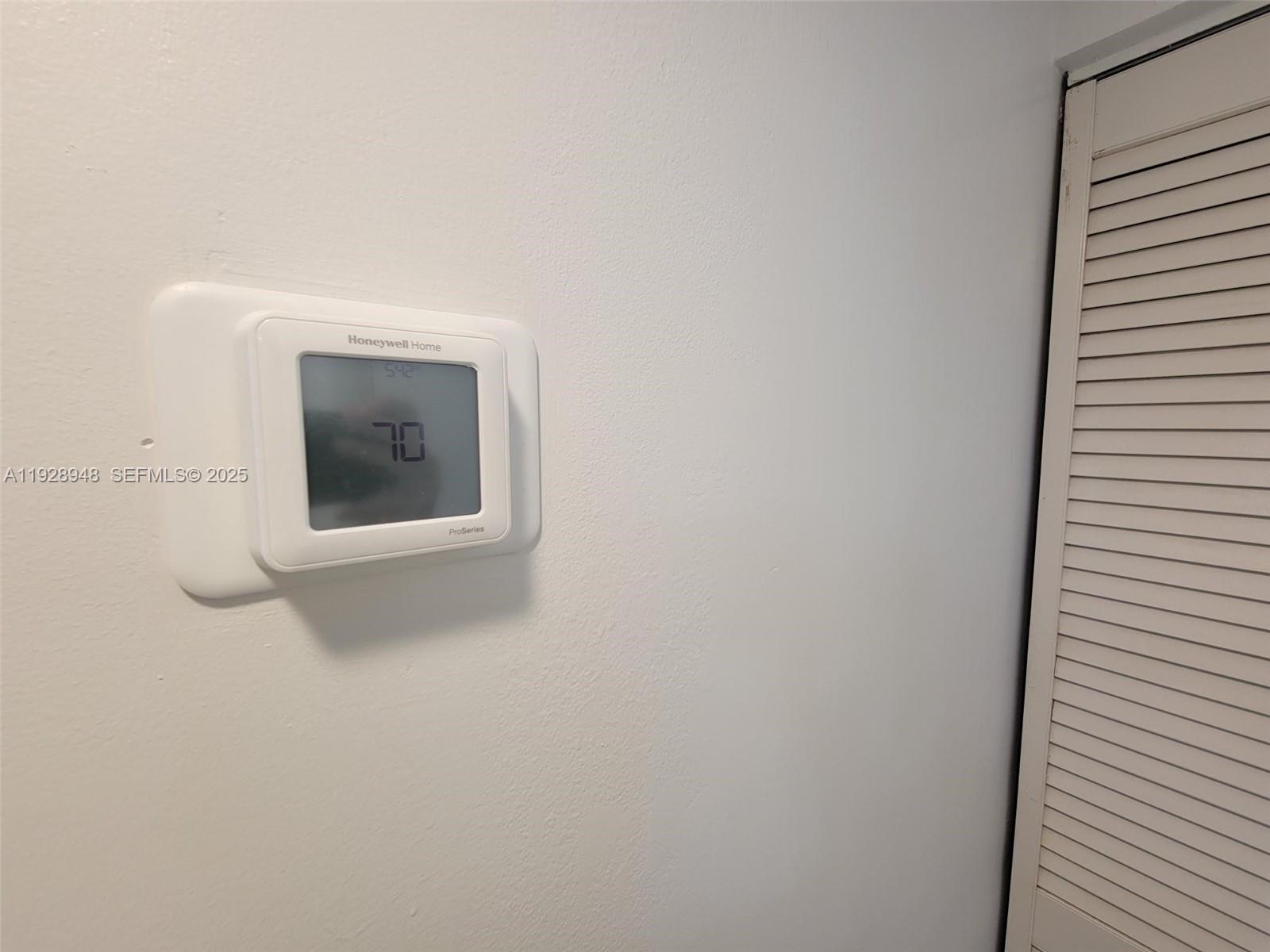 11375 Southwest 112th Cir Lane South Miami, FL 33176 - Photo 18 of 55 a utility room with a window