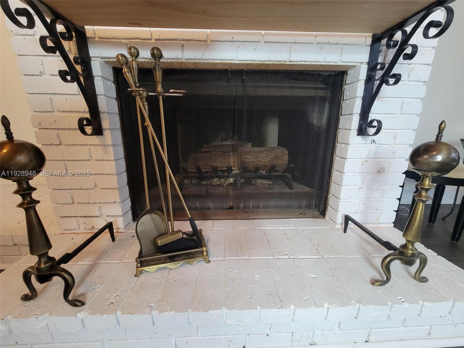 11375 Southwest 112th Cir Lane South Miami, FL 33176 - Photo 27 of 55 a view of a room with gym equipment