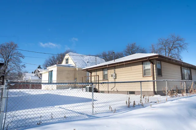 $284,900 | 1176 Lawson Avenue East, St. Paul, MN 55106