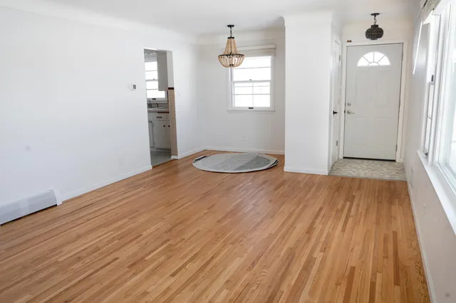 $284,900 | 1176 Lawson Avenue East, St. Paul, MN 55106