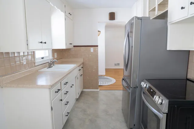 $284,900 | 1176 Lawson Avenue East, St. Paul, MN 55106