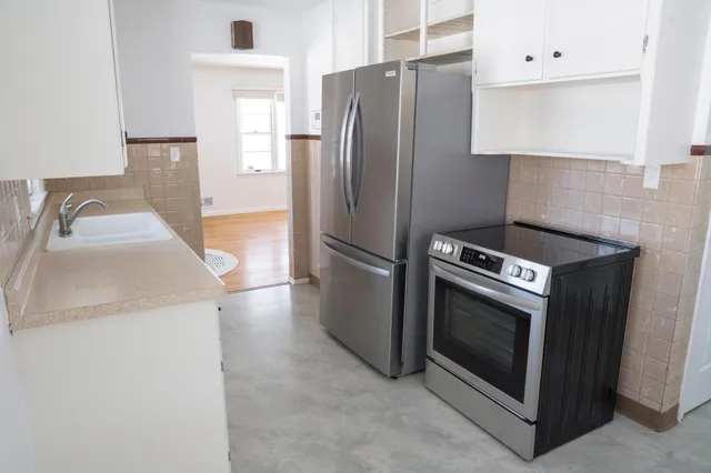 $284,900 | 1176 Lawson Avenue East, St. Paul, MN 55106