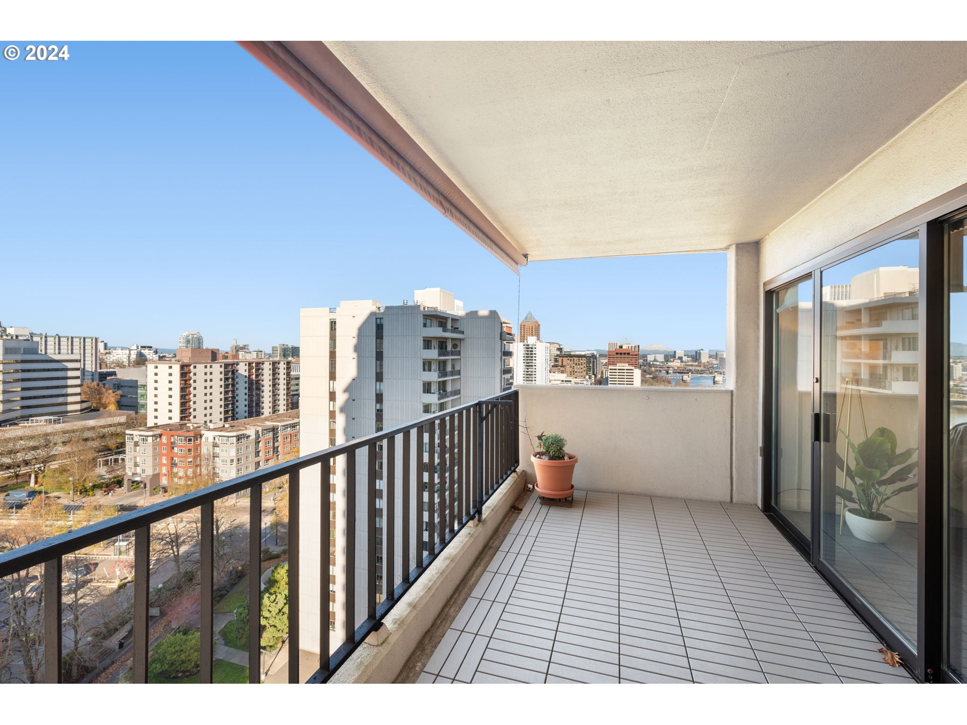 2221 Southwest 1st Avenue, Unit 1622 Portland, OR 97201 - Photo 35 of 48 Balcony