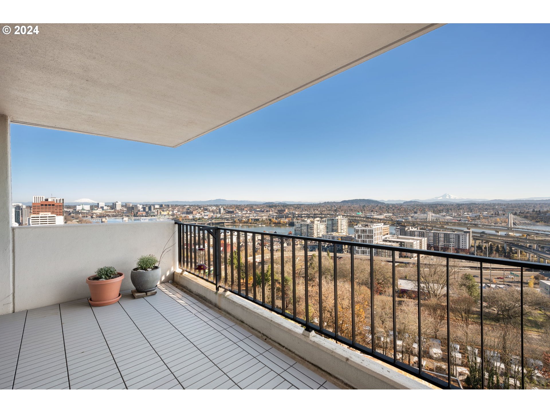 2221 Southwest 1st Avenue, Unit 1622 Portland, OR 97201 - Photo 10 of 48 Balcony