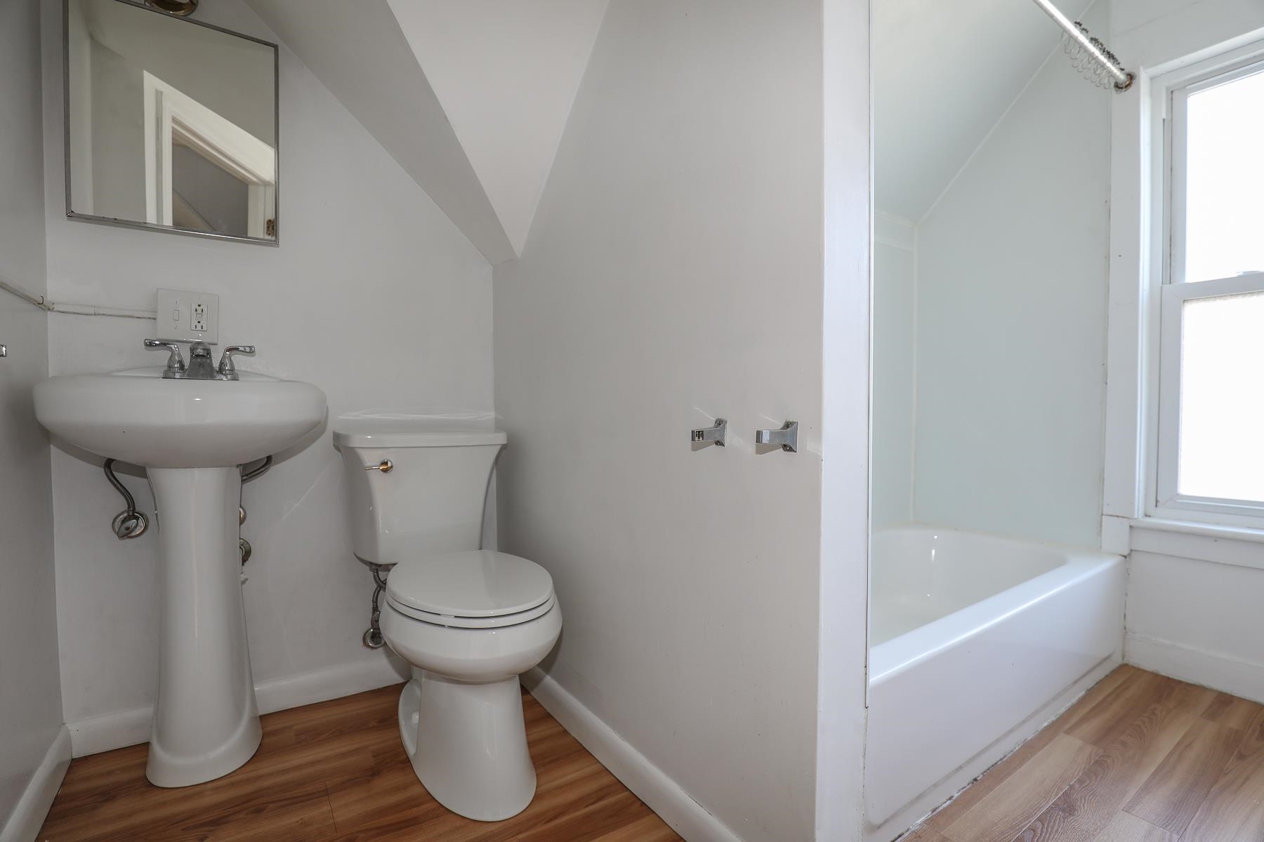 27 Blodget Street Manchester, NH 03104 - Photo 20 of 60