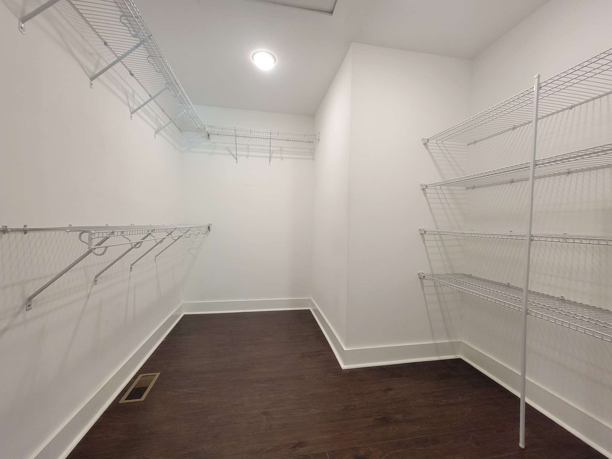 961 Big Springs Road Charlotte, TN 37036 - Photo 26 of 50 Huge closet in the primary suite!