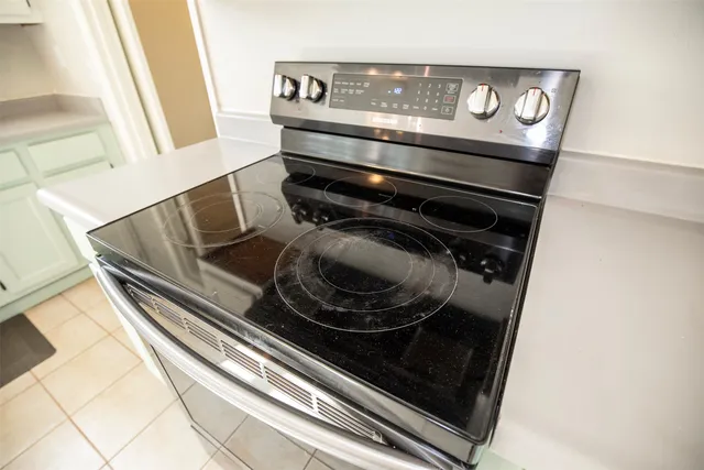 $2,100 | 5617 Fresh Meadow, League City, TX 77573