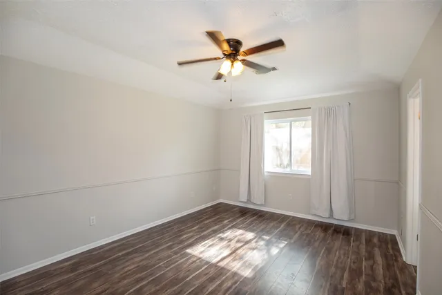 $2,100 | 5617 Fresh Meadow, League City, TX 77573