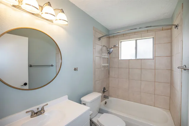 $2,100 | 5617 Fresh Meadow, League City, TX 77573