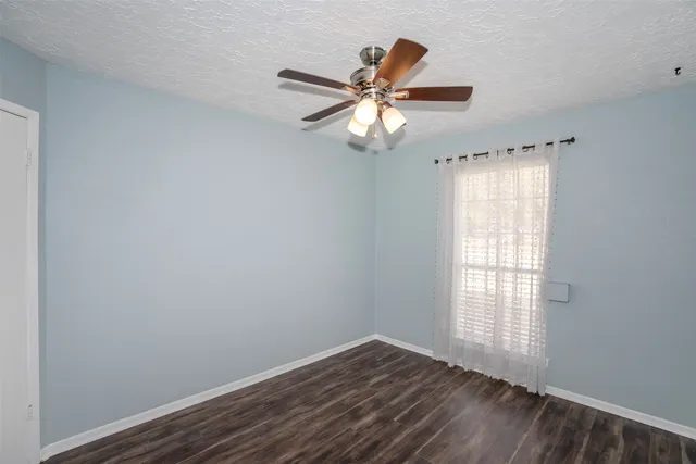 $2,100 | 5617 Fresh Meadow, League City, TX 77573