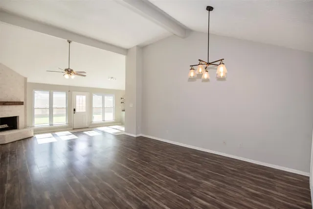 $2,100 | 5617 Fresh Meadow, League City, TX 77573