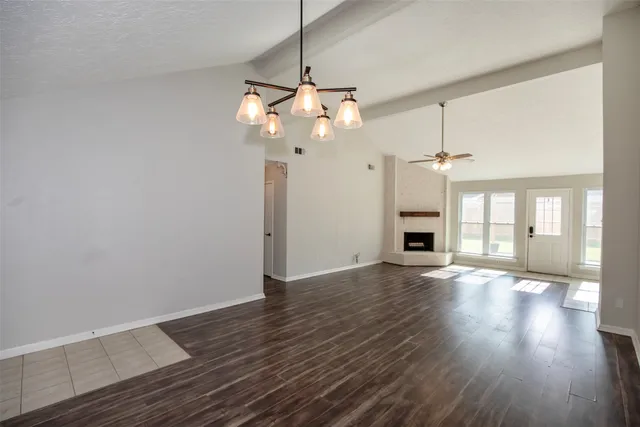 $2,100 | 5617 Fresh Meadow, League City, TX 77573