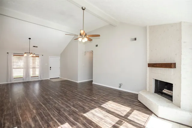 $2,100 | 5617 Fresh Meadow, League City, TX 77573