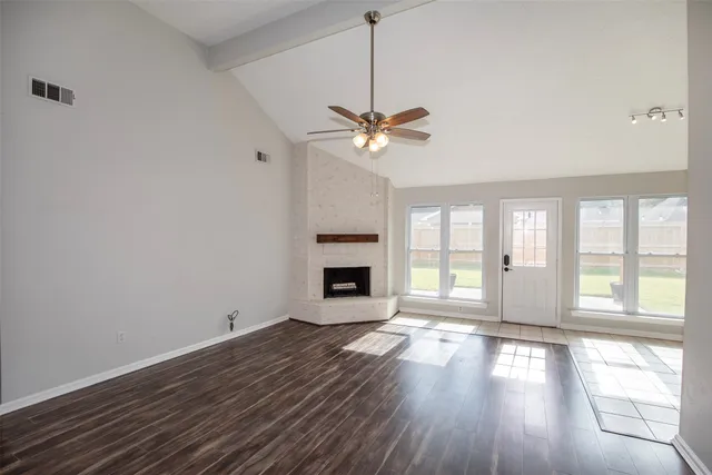 $2,100 | 5617 Fresh Meadow, League City, TX 77573