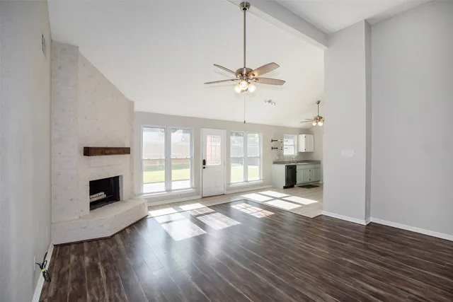 $2,100 | 5617 Fresh Meadow, League City, TX 77573