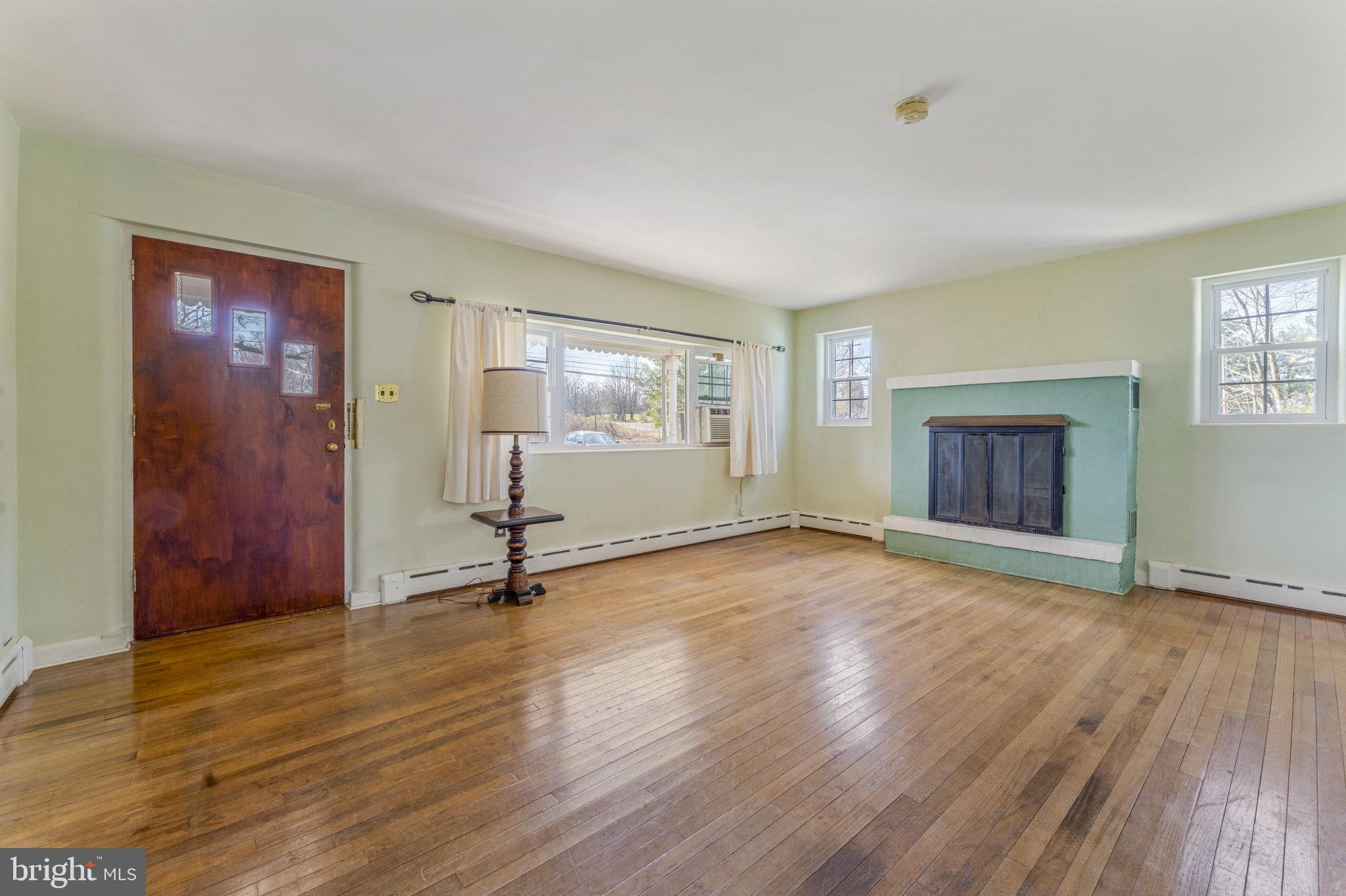510 Branch Road Perkasie, PA 18944 - Photo 3 of 32 Family Room