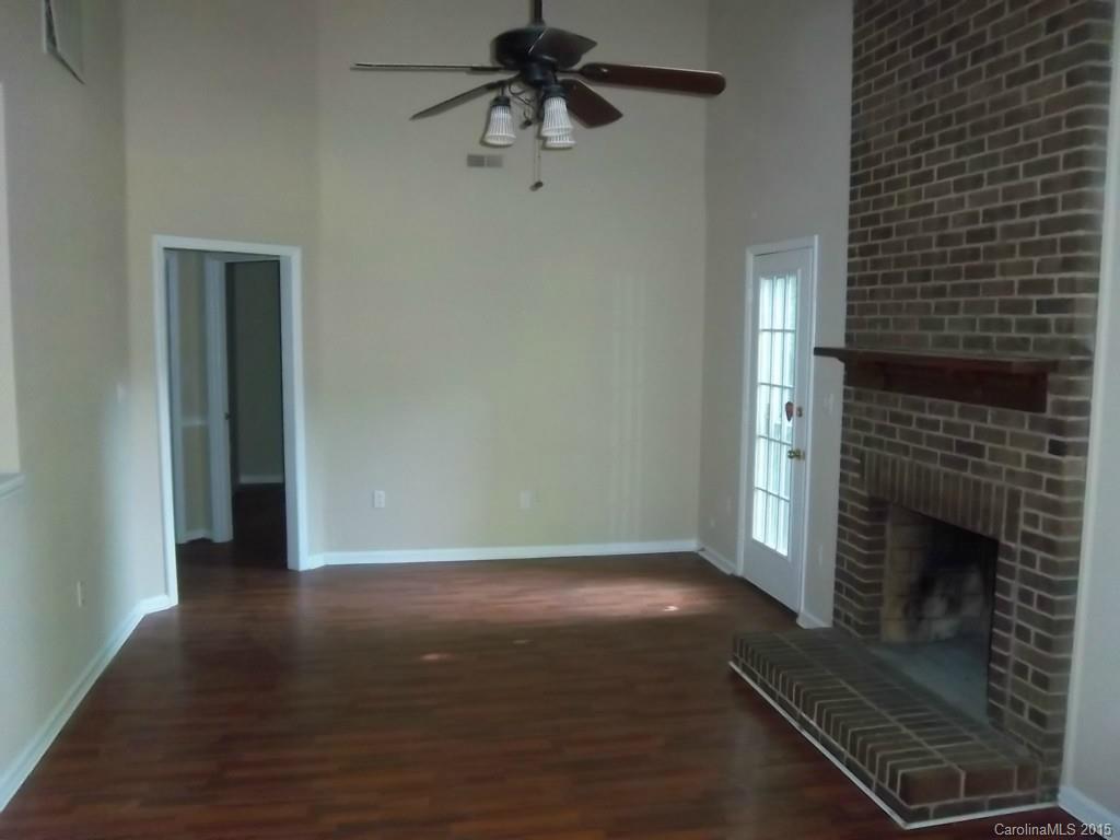 8701 Mission Hills Road Charlotte, NC 28227 - Photo 2 of 15