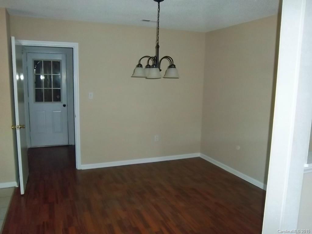 8701 Mission Hills Road Charlotte, NC 28227 - Photo 3 of 15