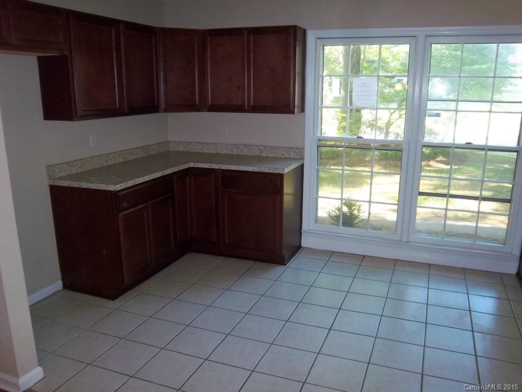 8701 Mission Hills Road Charlotte, NC 28227 - Photo 4 of 15