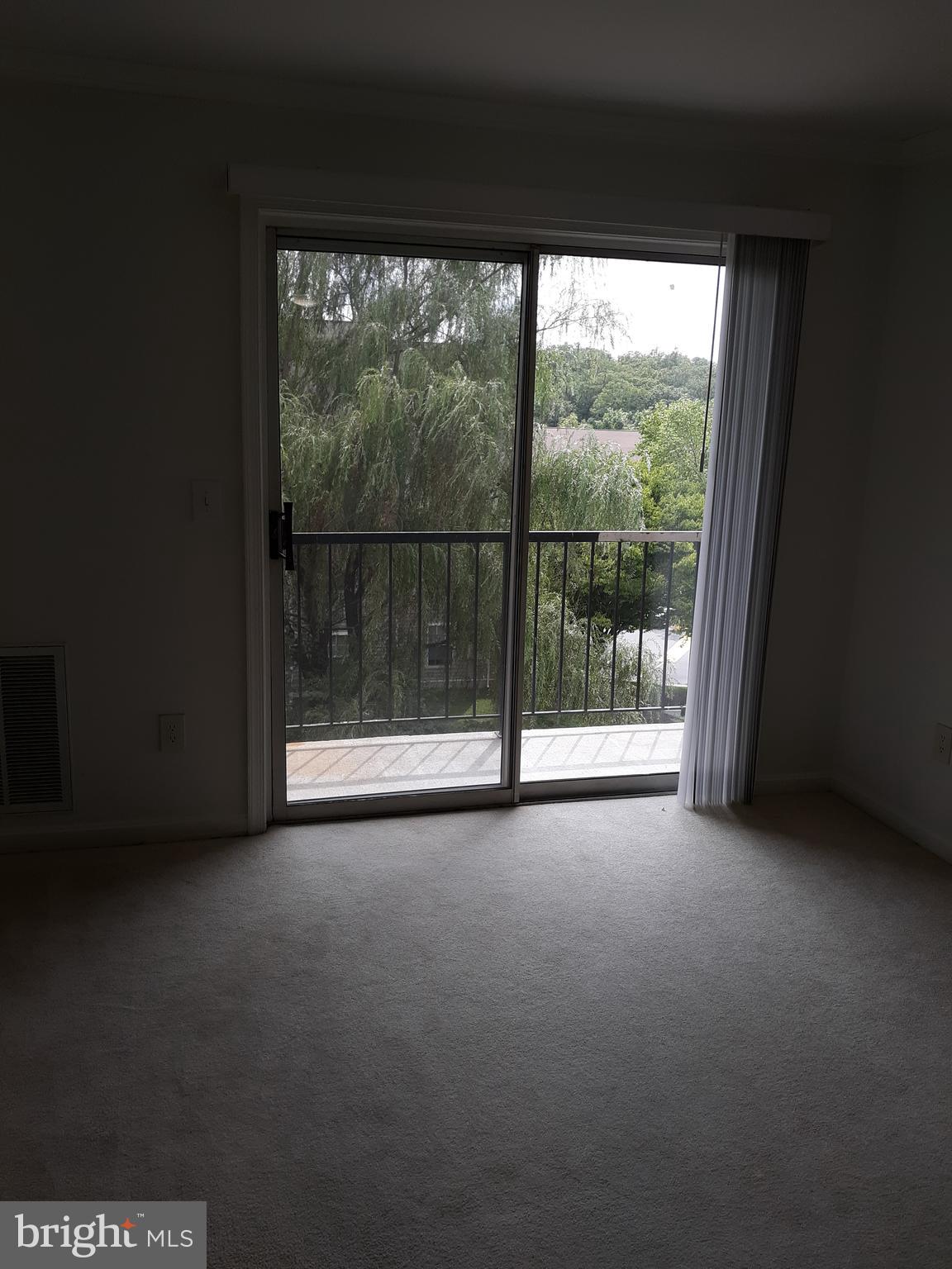 14805 Rydell Road, Unit 203 Centreville, VA 20121 - Photo 2 of 5 Balcony