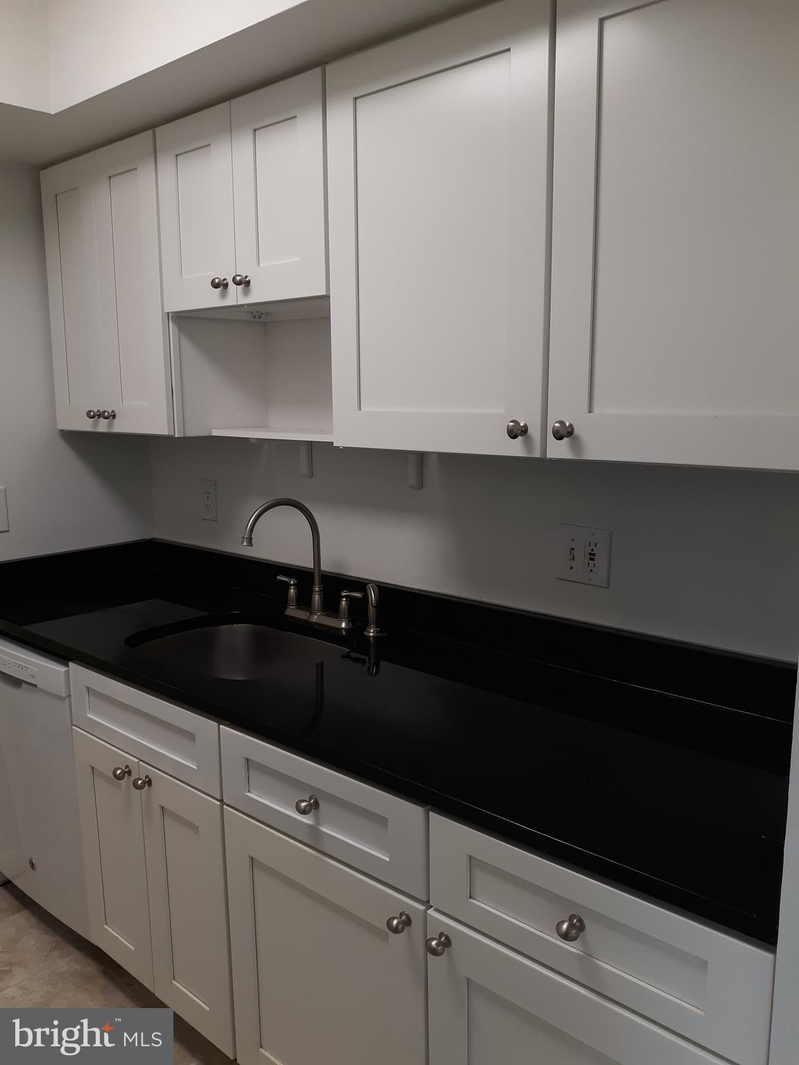 14805 Rydell Road, Unit 203 Centreville, VA 20121 - Photo 5 of 5 Kitchen