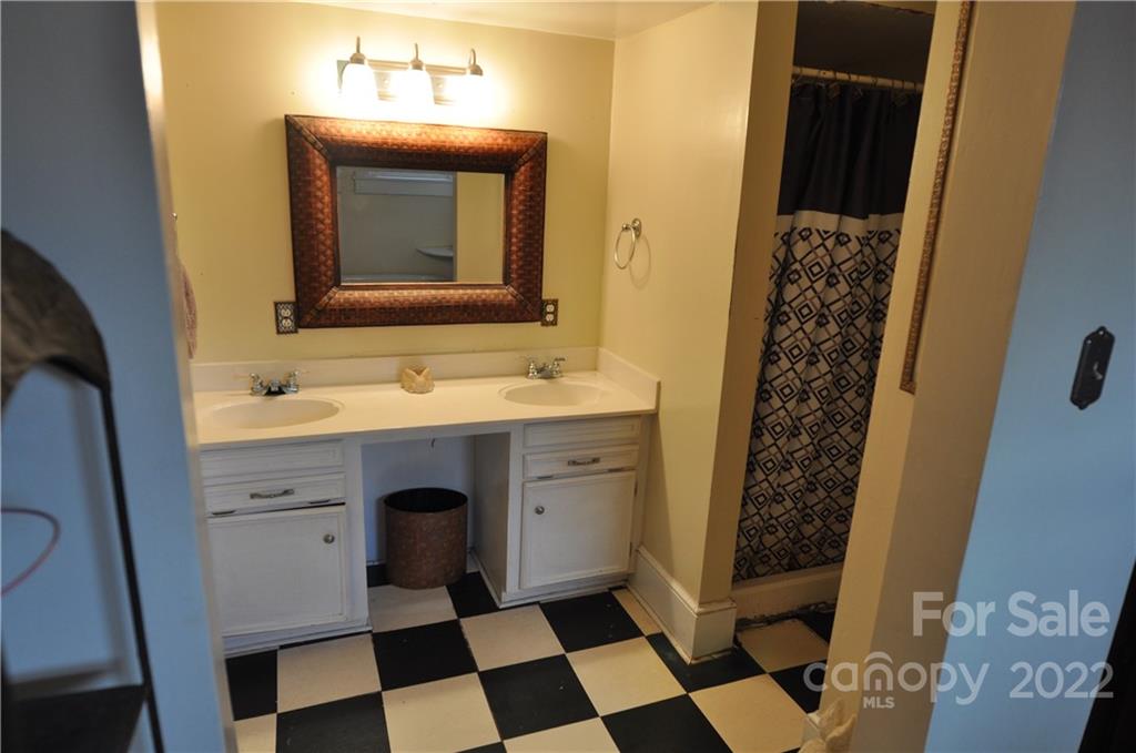 115 Smith Street Chester, SC 29706 - Photo 16 of 24 Gallery Image 16