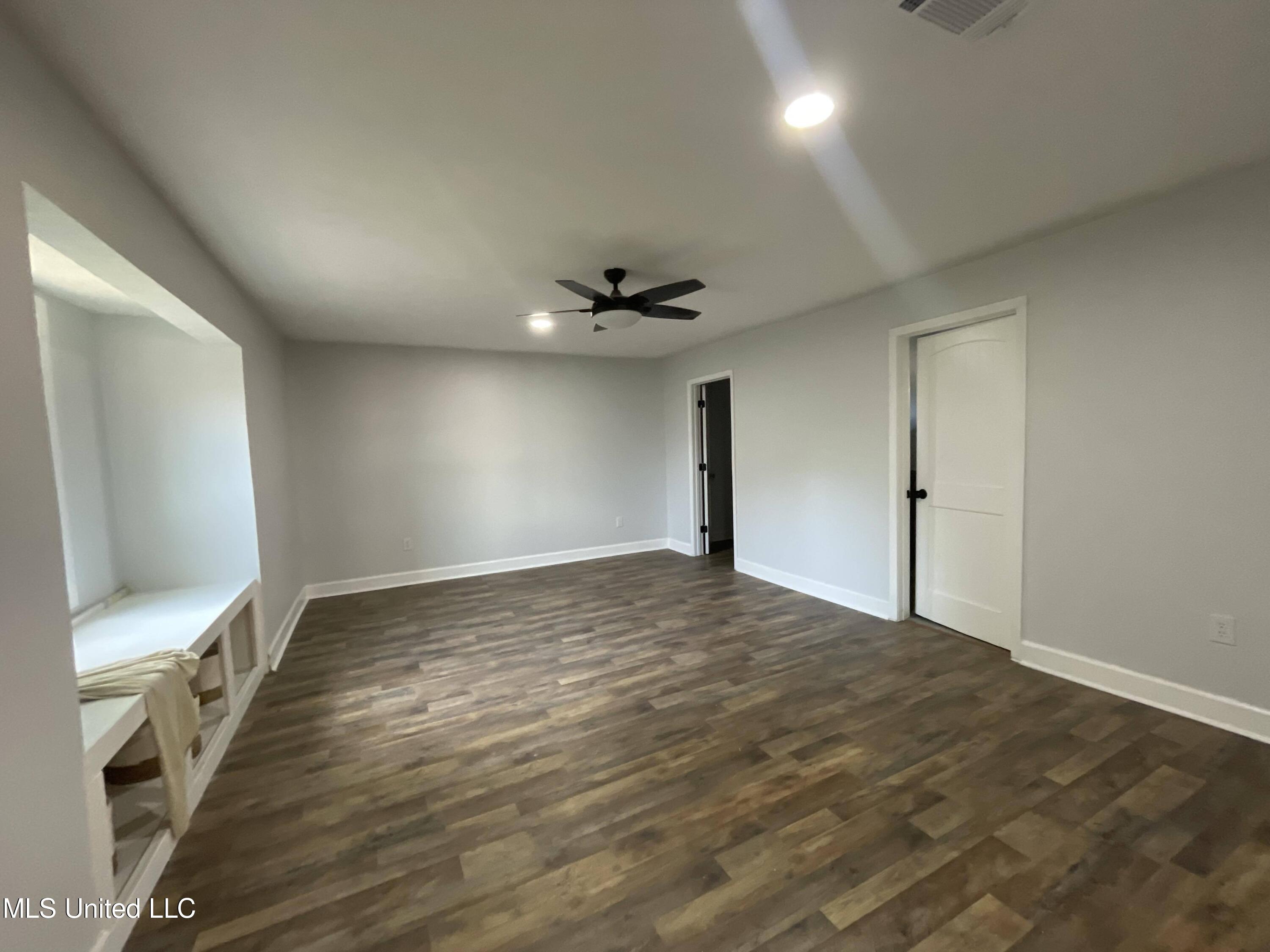 3831 Henderson Road Byram, MS 39212 - Photo 19 of 44 received_409799271917980
