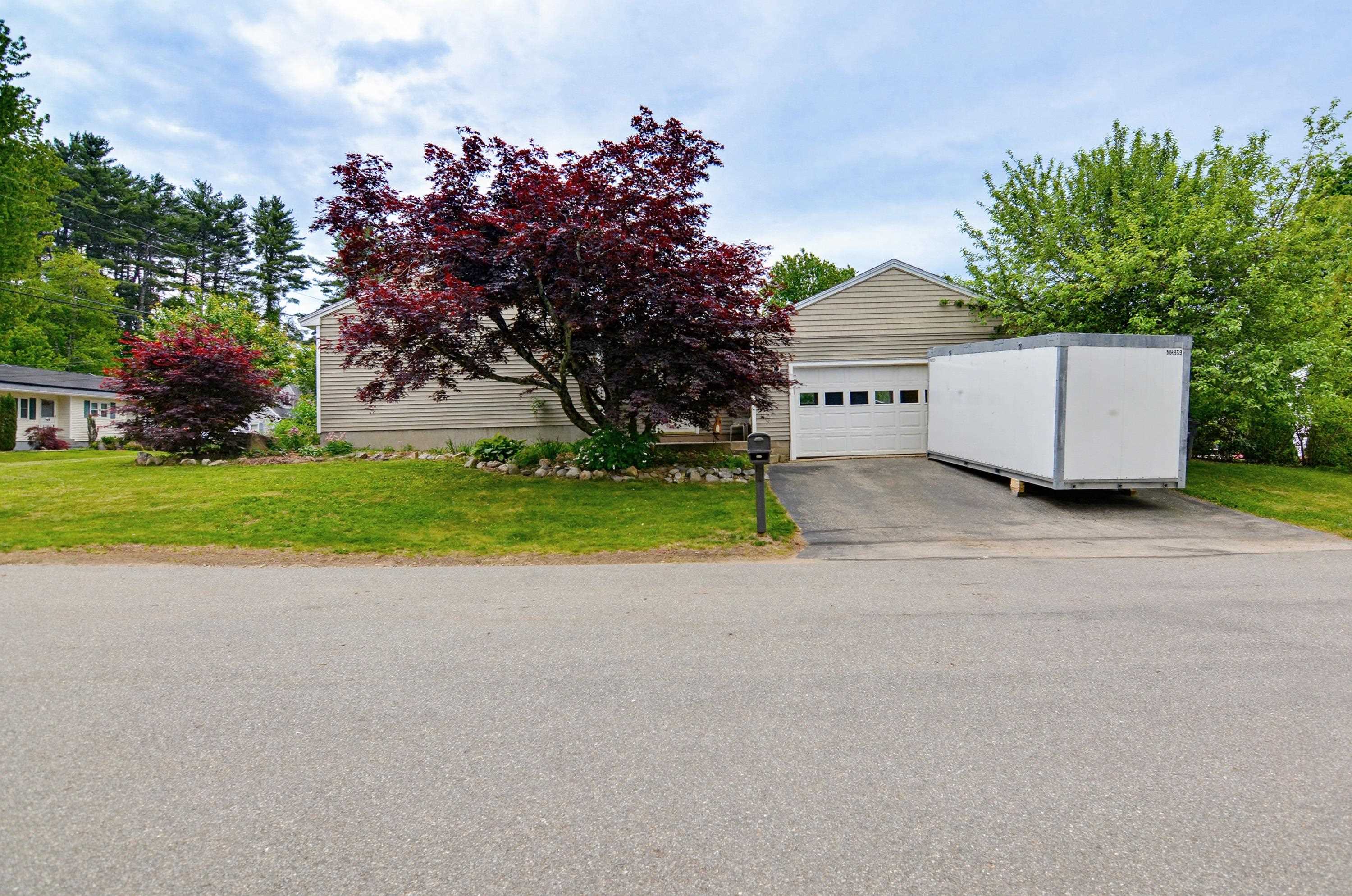 6 Ray Drive Hooksett, NH 03106 - Photo 40 of 52
