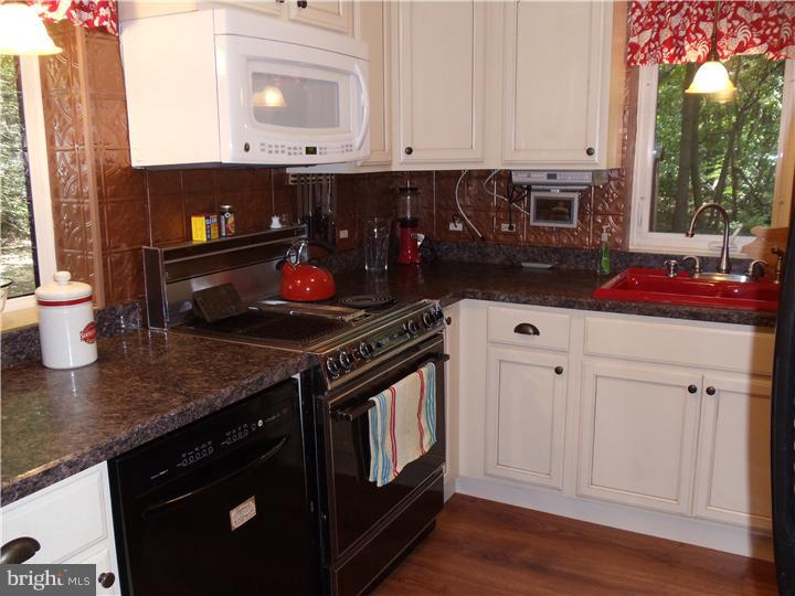 117 Upper Park Road Mount Laurel, NJ 08054 - Photo 10 of 23 Kitchen