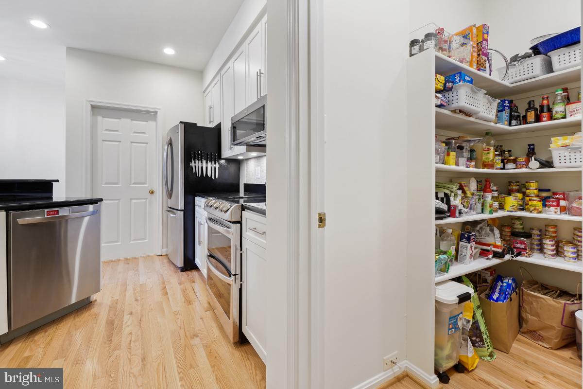 11433 Hollow Timber Way Reston, VA 20194 - Photo 11 of 45