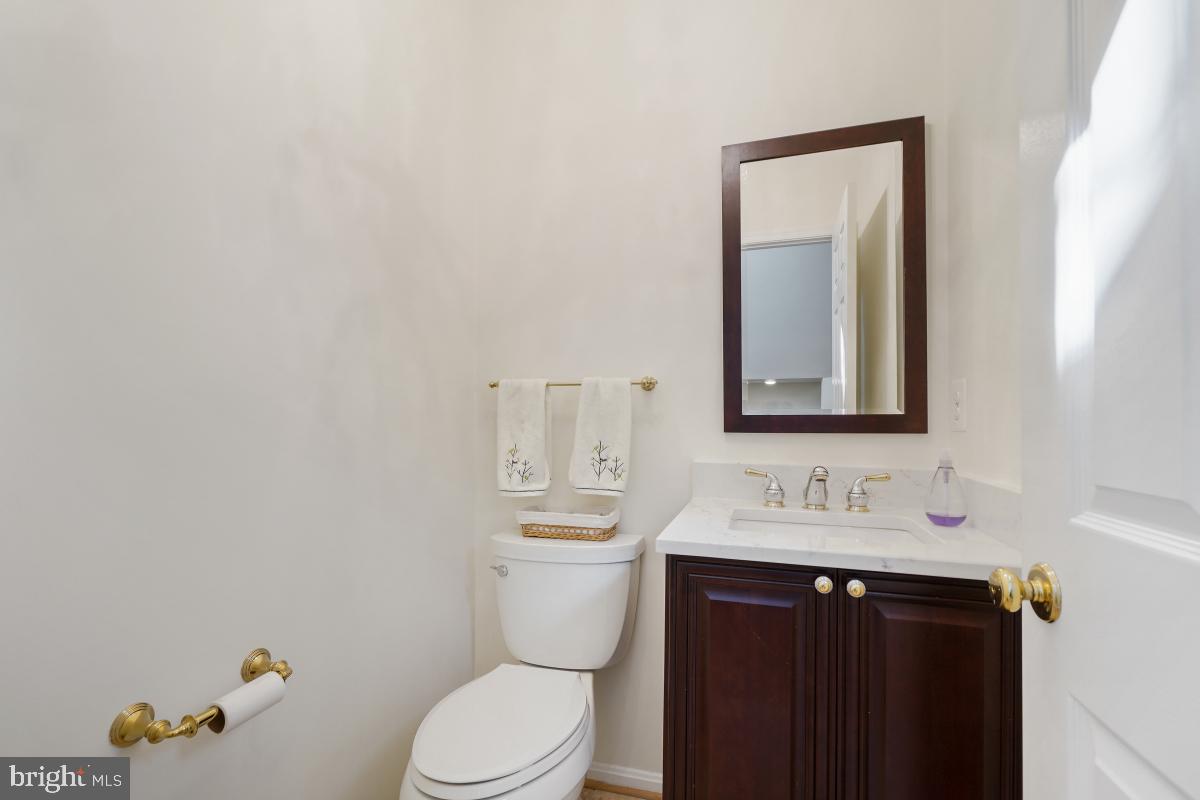 11433 Hollow Timber Way Reston, VA 20194 - Photo 22 of 45