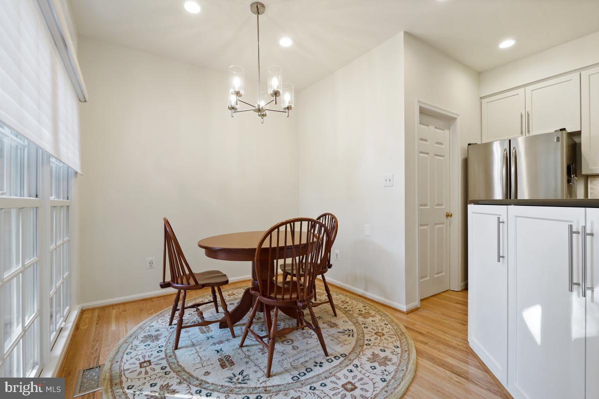 11433 Hollow Timber Way Reston, VA 20194 - Photo 6 of 45