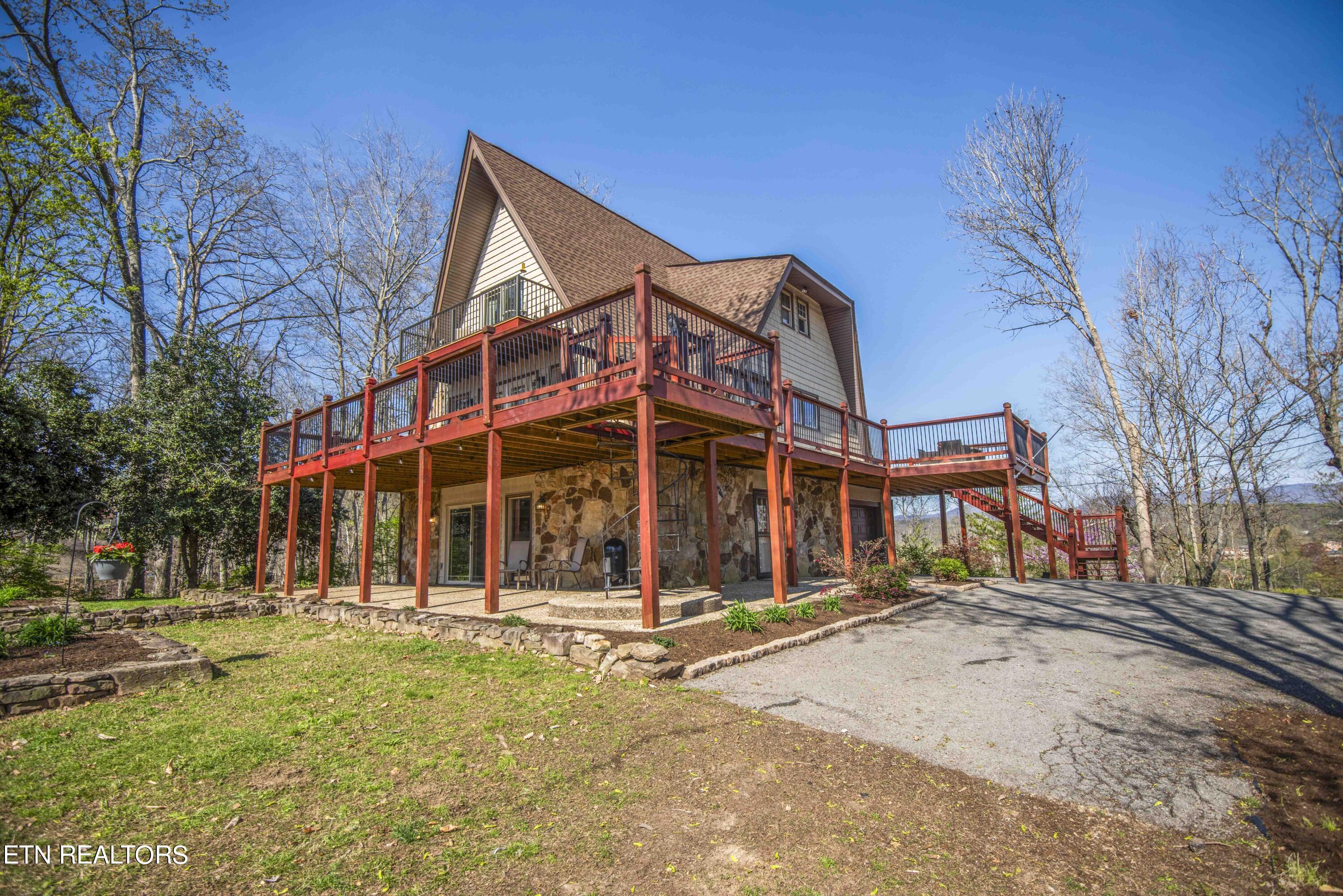 322 Ridgewood Drive Clinton, TN 37716 - Photo 4 of 58 exterior 3_1