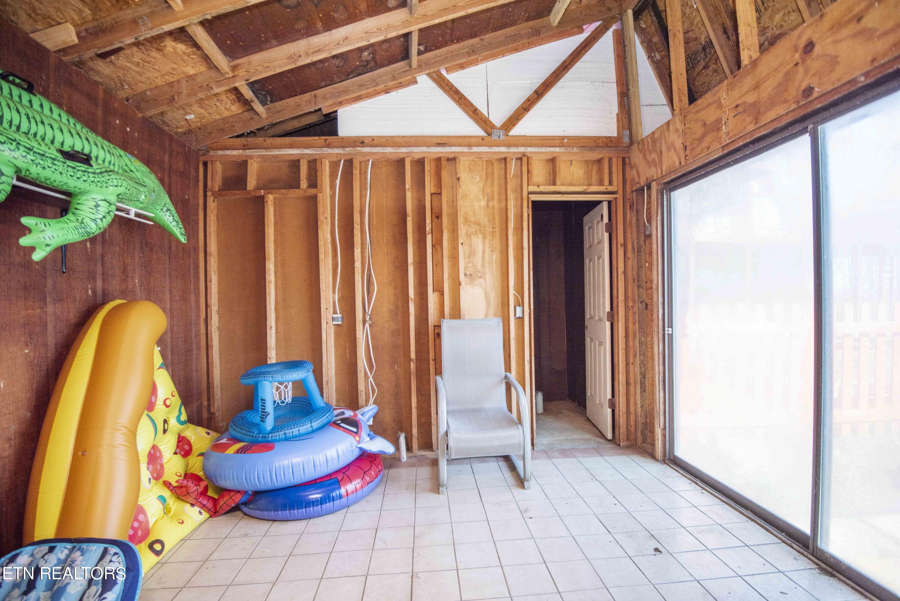 322 Ridgewood Drive Clinton, TN 37716 - Photo 47 of 58 pool house 2_1