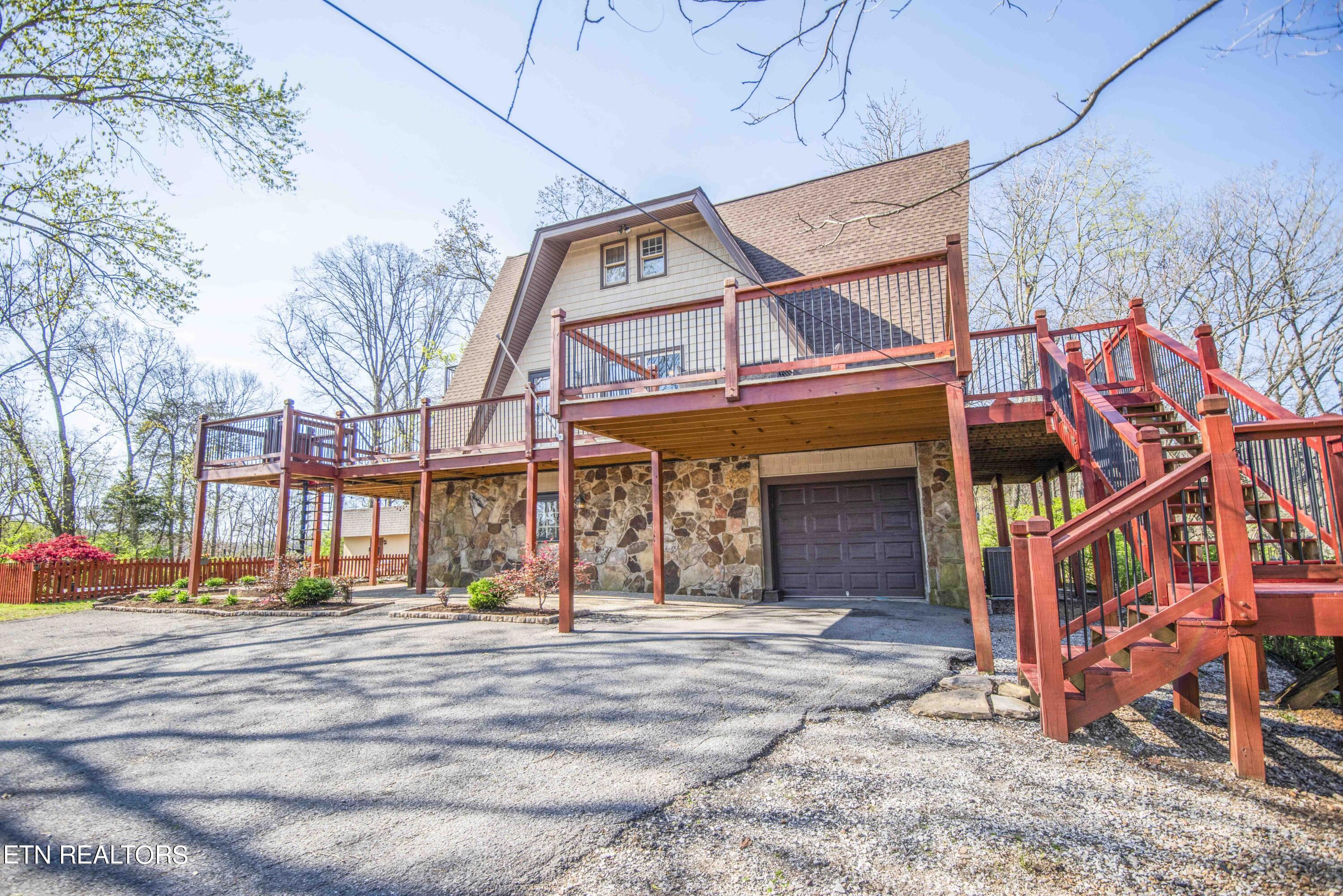 322 Ridgewood Drive Clinton, TN 37716 - Photo 5 of 58 exterior 4_1