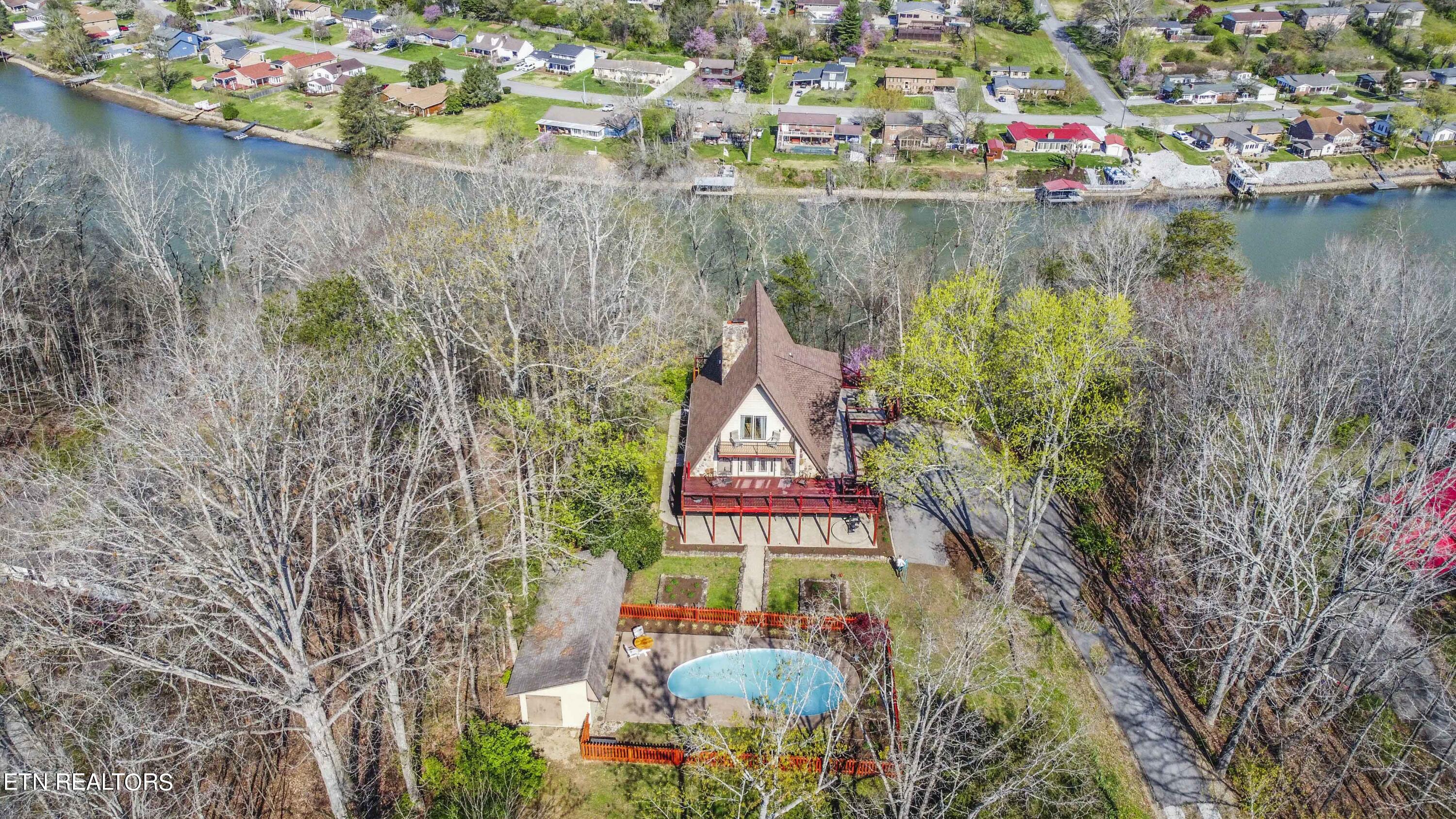 322 Ridgewood Drive Clinton, TN 37716 - Photo 53 of 58 drone 15_1