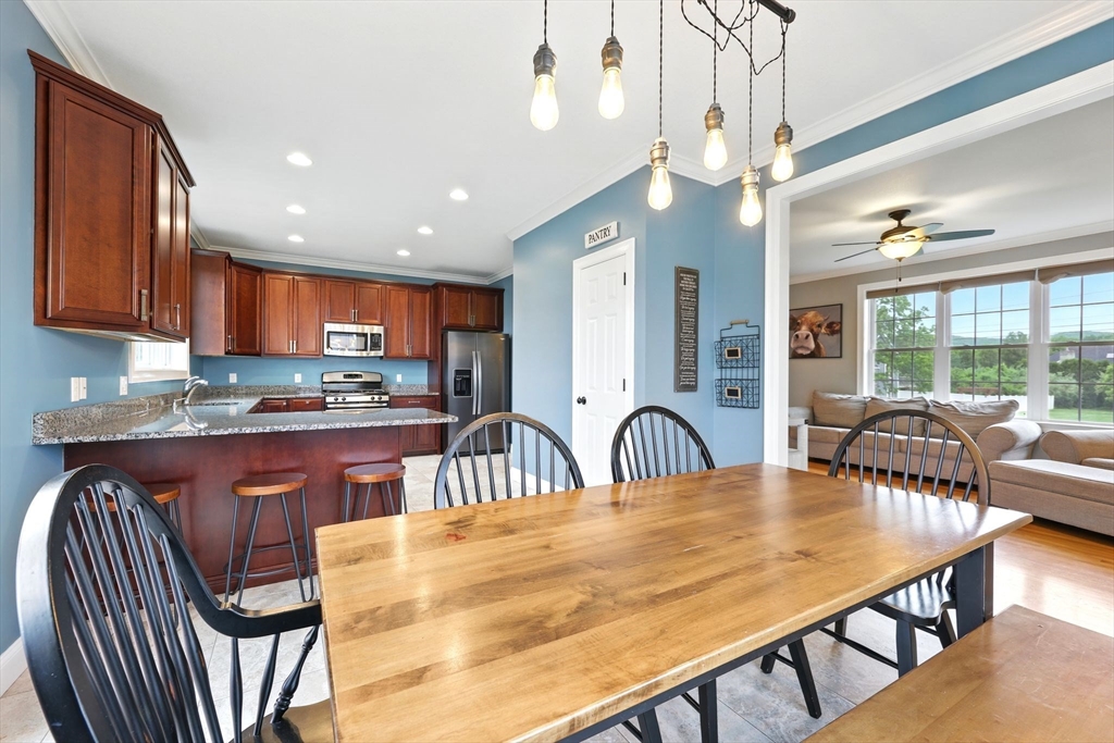 29 River Lodge Road South Hadley, MA 01075 - Photo 11 of 41