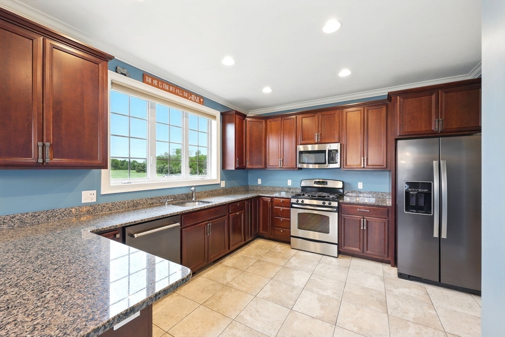 29 River Lodge Road South Hadley, MA 01075 - Photo 13 of 41