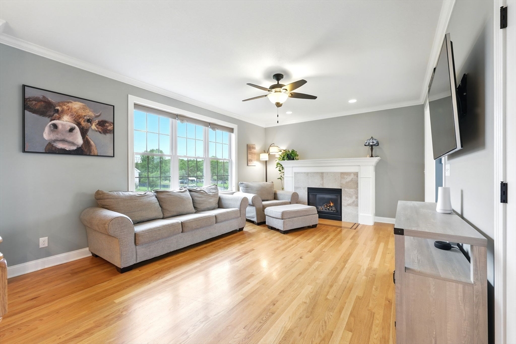 29 River Lodge Road South Hadley, MA 01075 - Photo 5 of 41