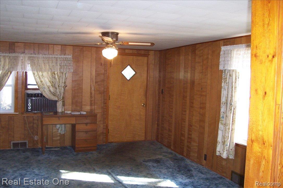 1297 Merry Road Waterford, MI 48328 - Photo 2 of 6 near schools and shops