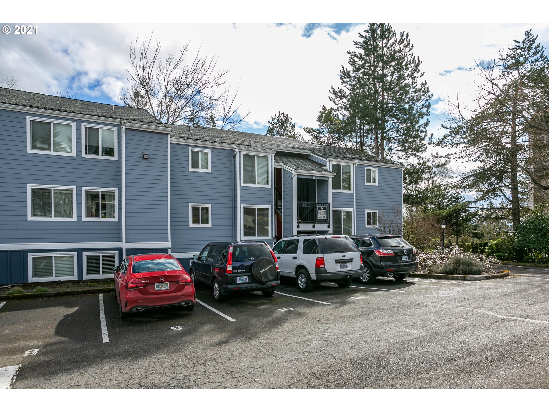 47 Eagle Crest Drive, Unit 6 Lake Oswego, OR 97035 - Photo 2 of 25