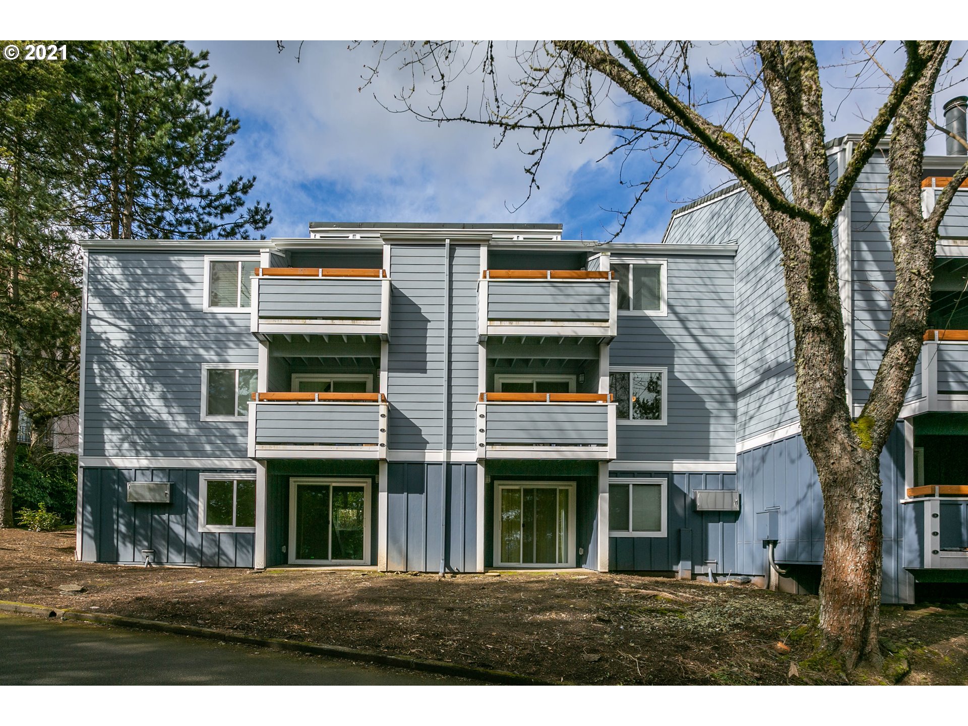 47 Eagle Crest Drive, Unit 6 Lake Oswego, OR 97035 - Photo 4 of 25